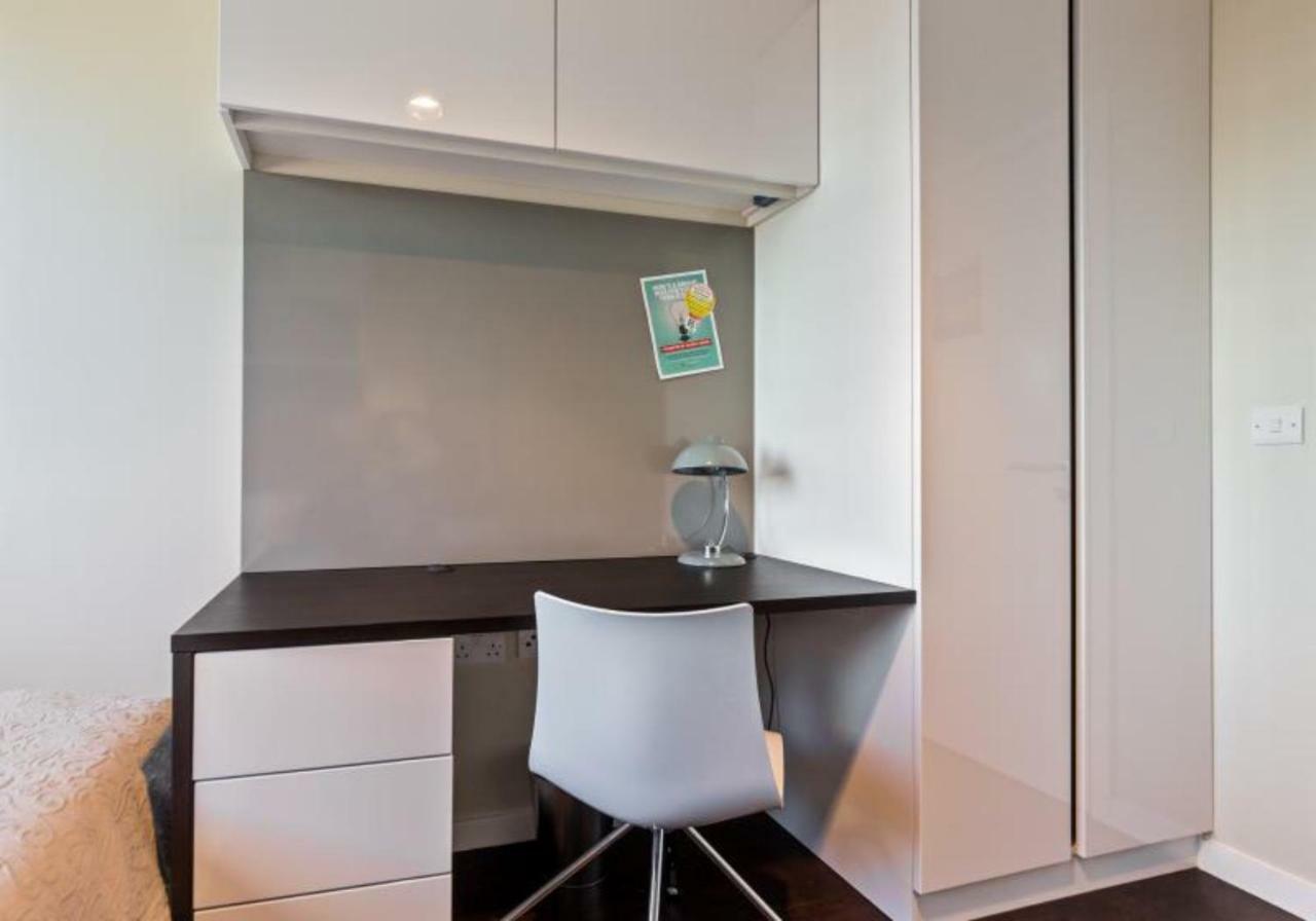 Hashtag South Bank Campus Accommodation 런던 외부 사진